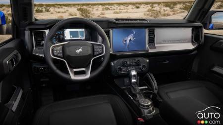 2022 Ford Bronco First Edition, interior
